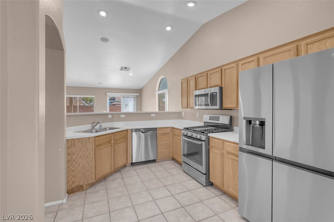 2007 Mountain Sunset Avenue North Las Vegas, NV 89031 - Photo 19 of 48