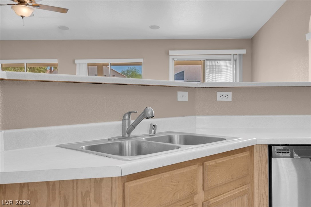 2007 Mountain Sunset Avenue North Las Vegas, NV 89031 - Photo 20 of 48