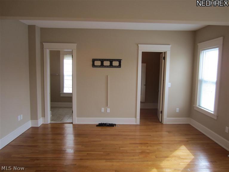 2476 Derbyshire Road Cleveland, OH 44106 - Photo 6 of 12