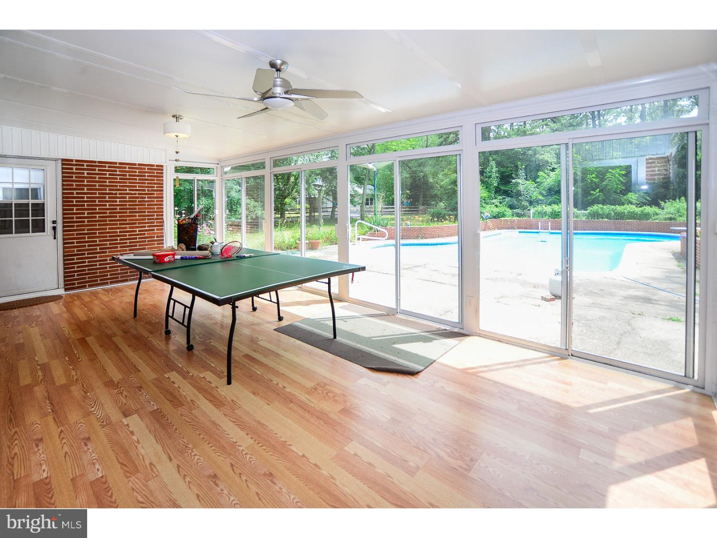 2140 Monroeville Road Monroeville, NJ 08343 - Photo 13 of 25 Sun Room