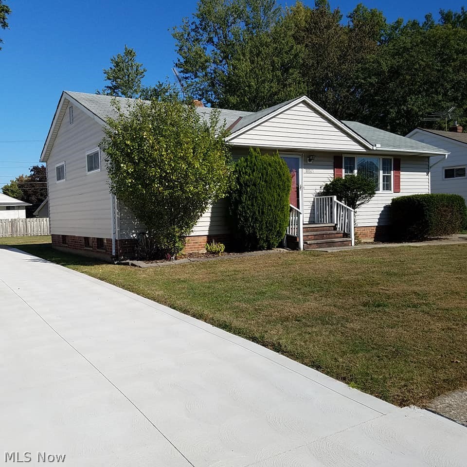 30321 Vineyard Road Willowick, OH 44095 - Photo 17 of 20