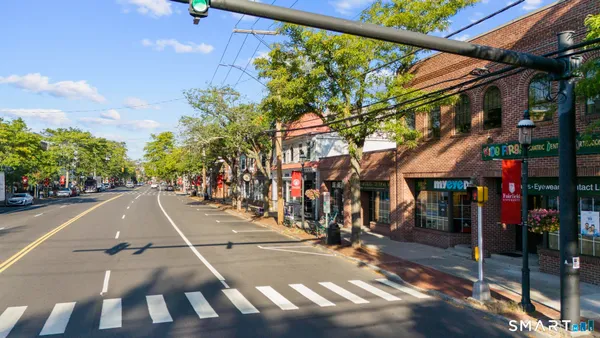 $8,000 | 107 Benson Place, Fairfield, CT 06824