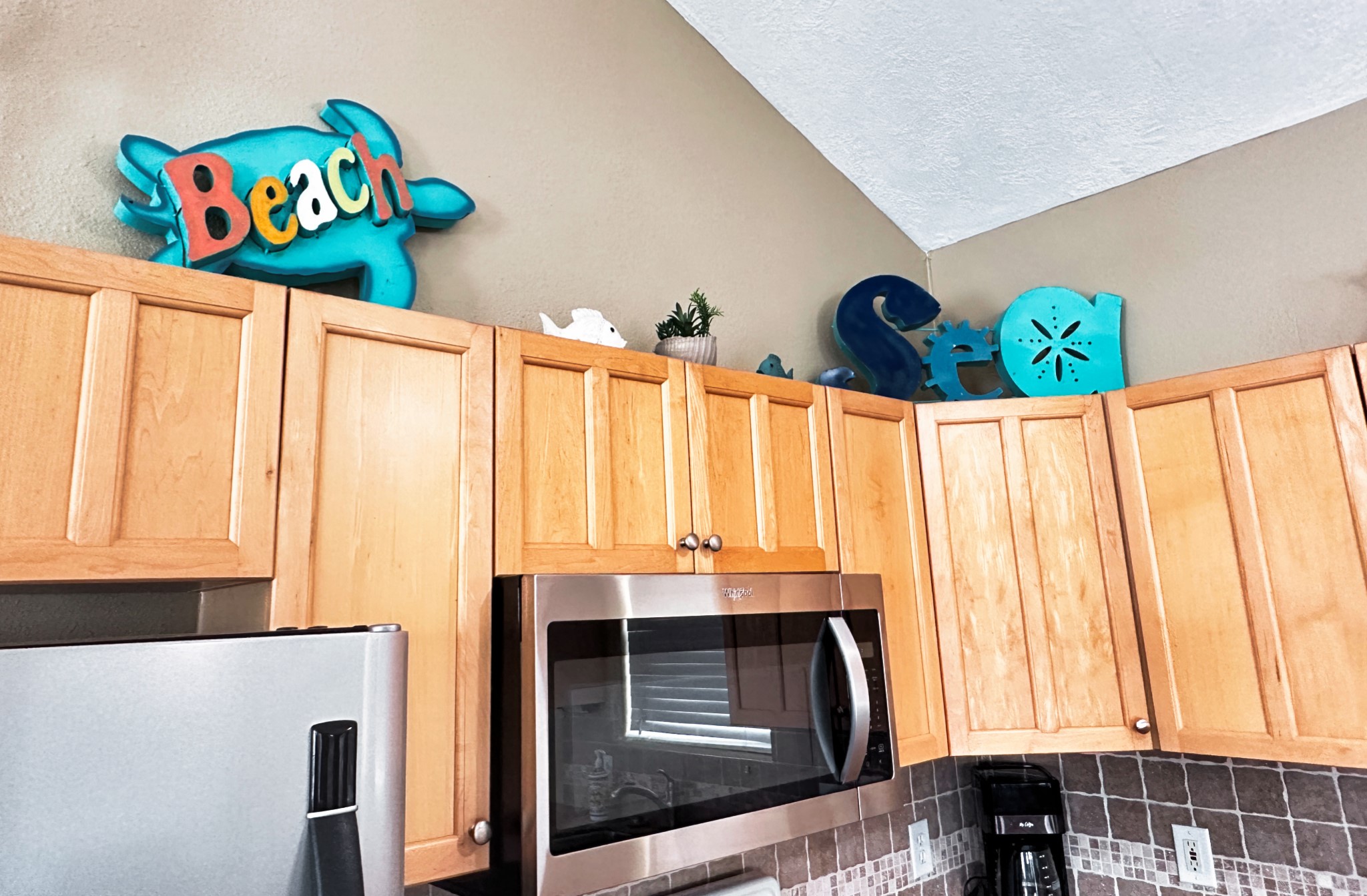 1867 County Road 291 Sargent, TX 77414 - Photo 18 of 38 a view of electric appliances and workspace