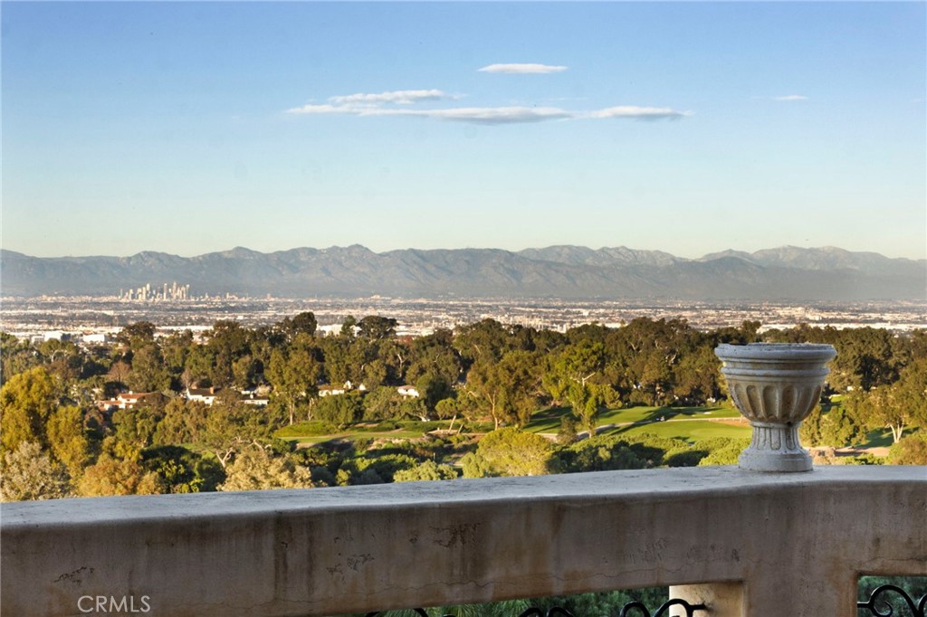 4 Yellow Brick Road Rancho Palos Verdes, CA 90275 - Photo 9 of 40 Primary Bathroom w/ City Views