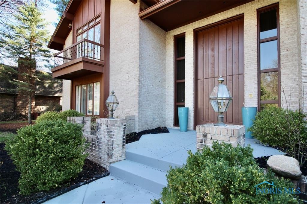 4602 Crossfields Road Toledo, OH 43623 - Photo 3 of 50 Gallery Image 3
