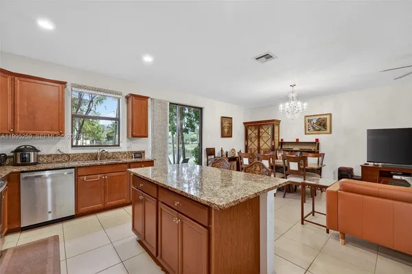 $3,800 | 6978 Broadland Way, Unit 6978, Pompano Beach, FL 33073