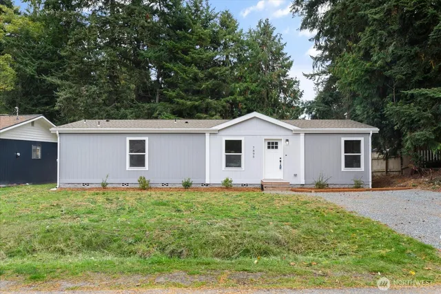 $417,000 | 7895 San Juan Avenue, Clinton, WA 98236