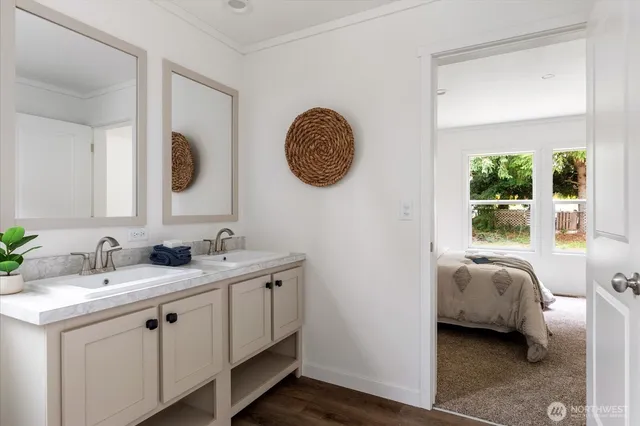 $417,000 | 7895 San Juan Avenue, Clinton, WA 98236