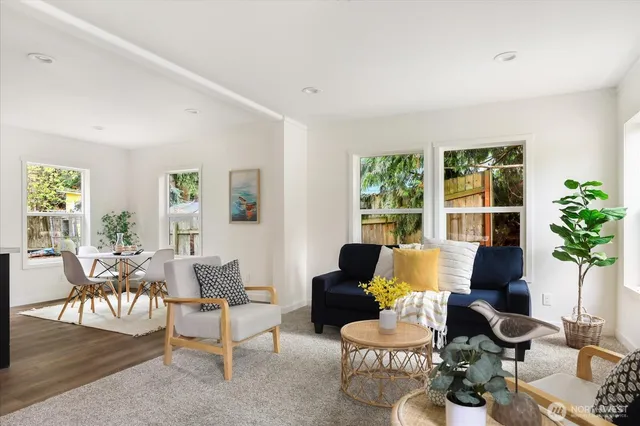 $417,000 | 7895 San Juan Avenue, Clinton, WA 98236