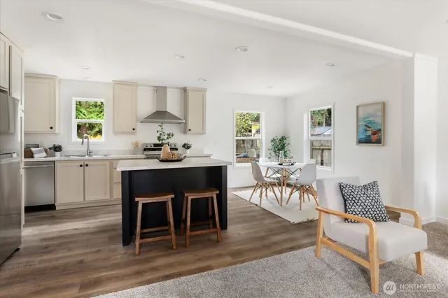 $417,000 | 7895 San Juan Avenue, Clinton, WA 98236