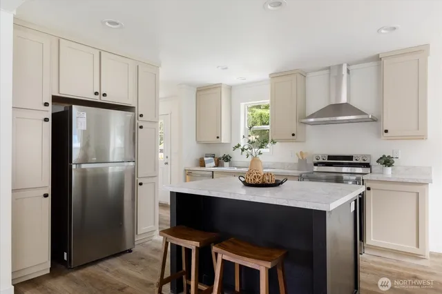 $417,000 | 7895 San Juan Avenue, Clinton, WA 98236