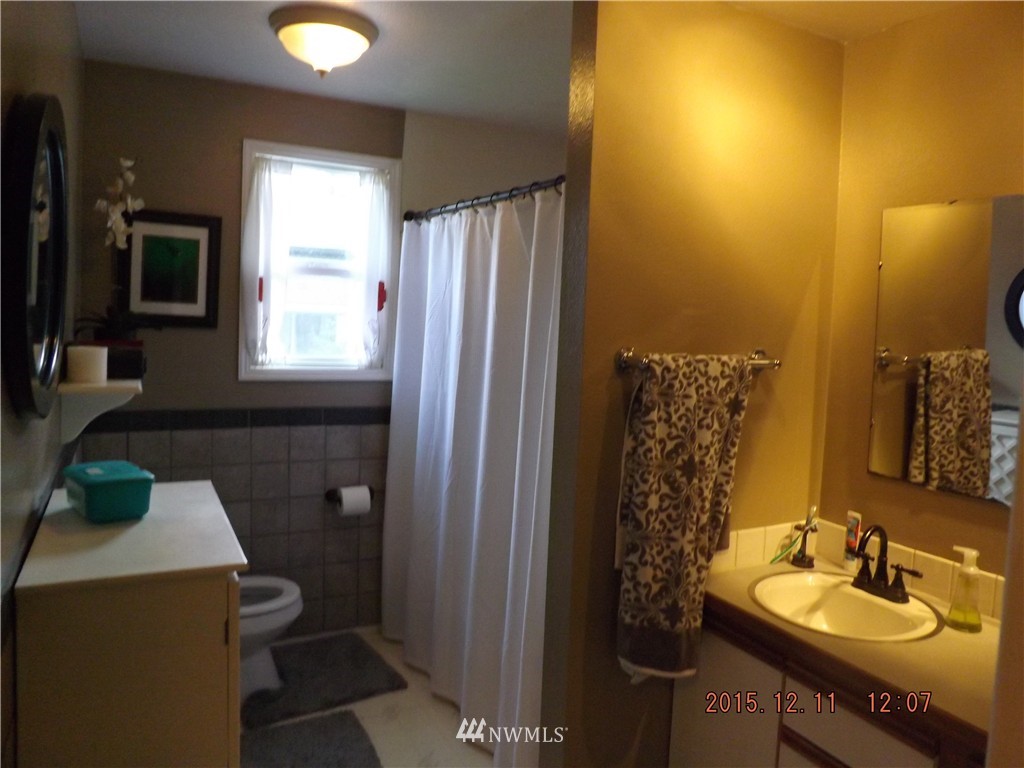 2430 Yew Street Road Bellingham, WA 98229 - Photo 9 of 12 Gallery Image 9