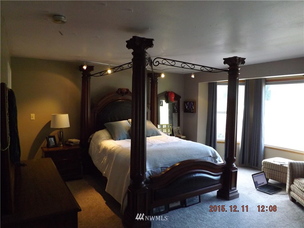 2430 Yew Street Road Bellingham, WA 98229 - Photo 10 of 12 Gallery Image 10