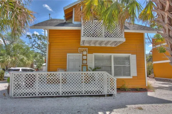 $1,895 | 303 South Osprey Avenue, Unit 303, Sarasota, FL 34236