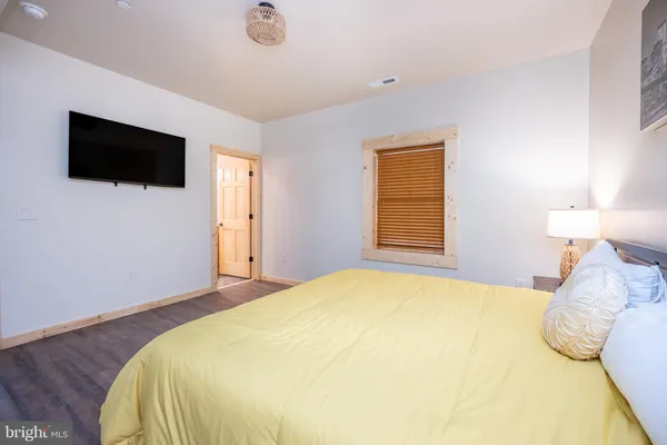 $999,500 | 44 Ridgeline Trail, McHenry, MD 21541