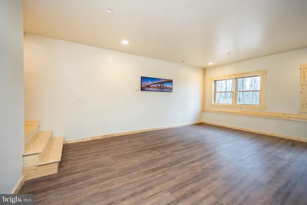 $999,500 | 44 Ridgeline Trail, McHenry, MD 21541