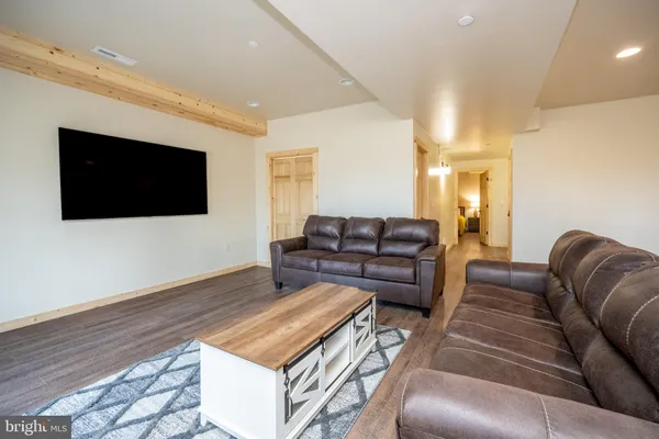$999,500 | 44 Ridgeline Trail, McHenry, MD 21541