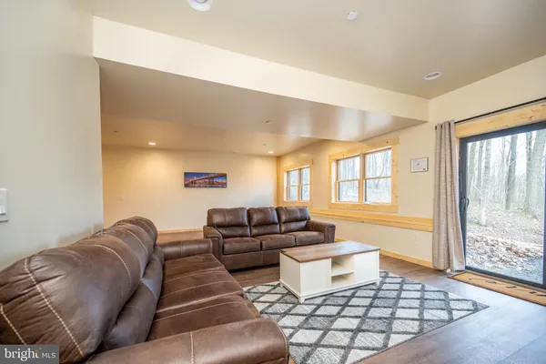 $999,500 | 44 Ridgeline Trail, McHenry, MD 21541