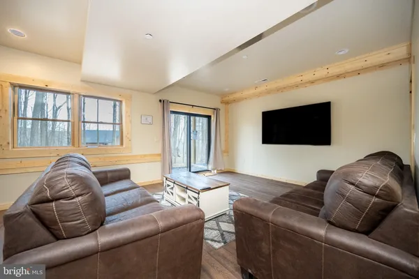 $999,500 | 44 Ridgeline Trail, McHenry, MD 21541