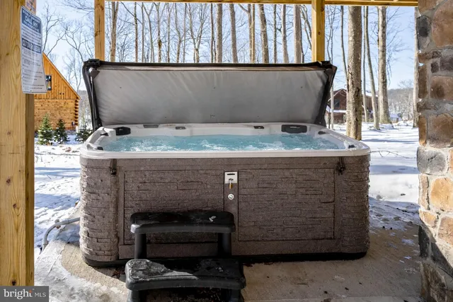 $999,500 | 44 Ridgeline Trail, McHenry, MD 21541