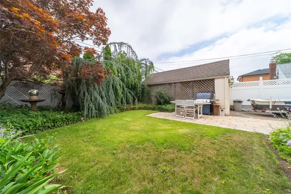 $1,388,000 | 145-67 5th Avenue | Whitestone
