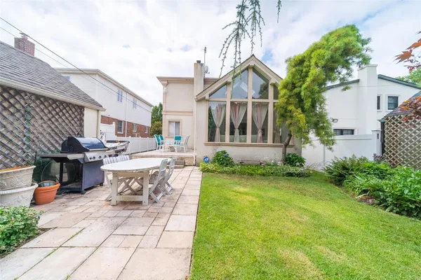 $1,388,000 | 145-67 5th Avenue | Whitestone
