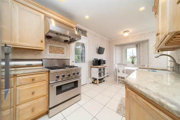 $1,388,000 | 145-67 5th Avenue | Whitestone