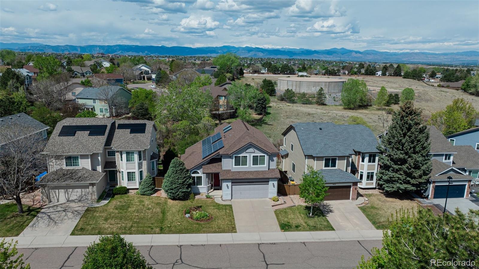 9033 Edgewood Street Highlands Ranch, CO 80130 - Photo 3 of 48 Gallery Image 3