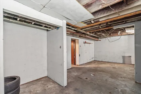 $525,000 | 2960 North Maryland Avenue, Unit 2962, Milwaukee, WI 53211