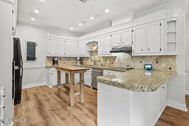 $425,000 | 8 Charleston Avenue, Clinton, MS 39056