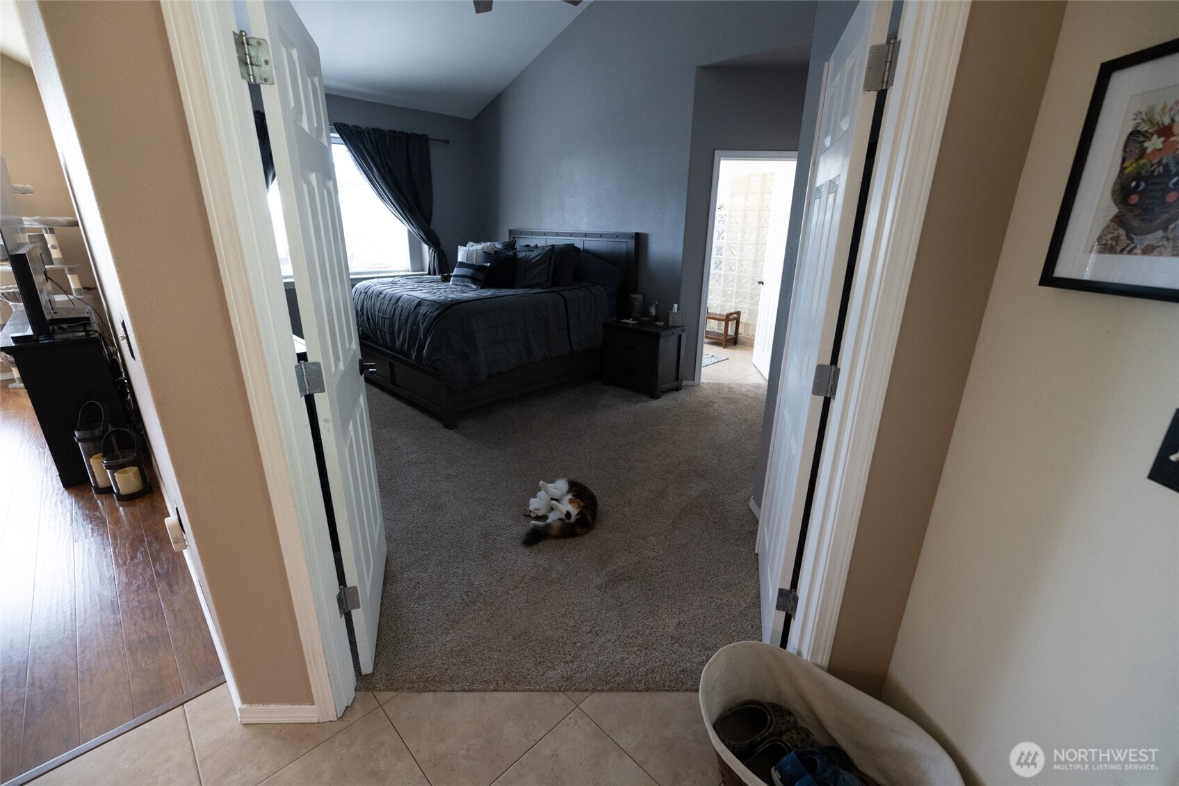 1895 Southeast Maple Drive Chehalis, WA 98532 - Photo 23 of 35 a living room with furniture and a window