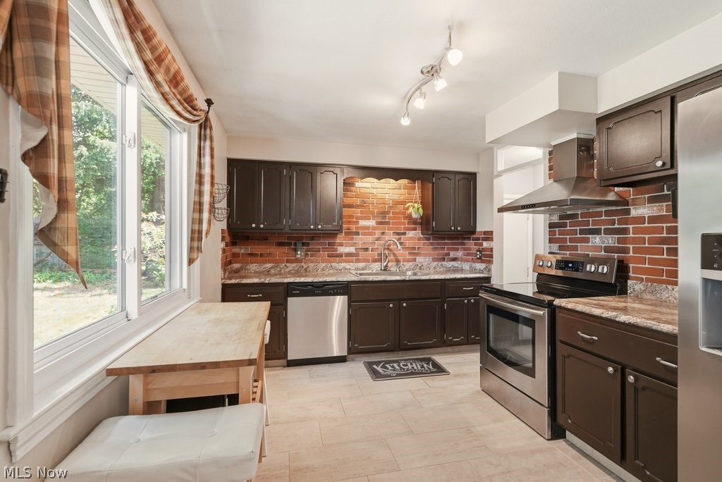 197 Spring Creek Road Northfield, OH 44067 - Photo 11 of 39 Gallery Image 11