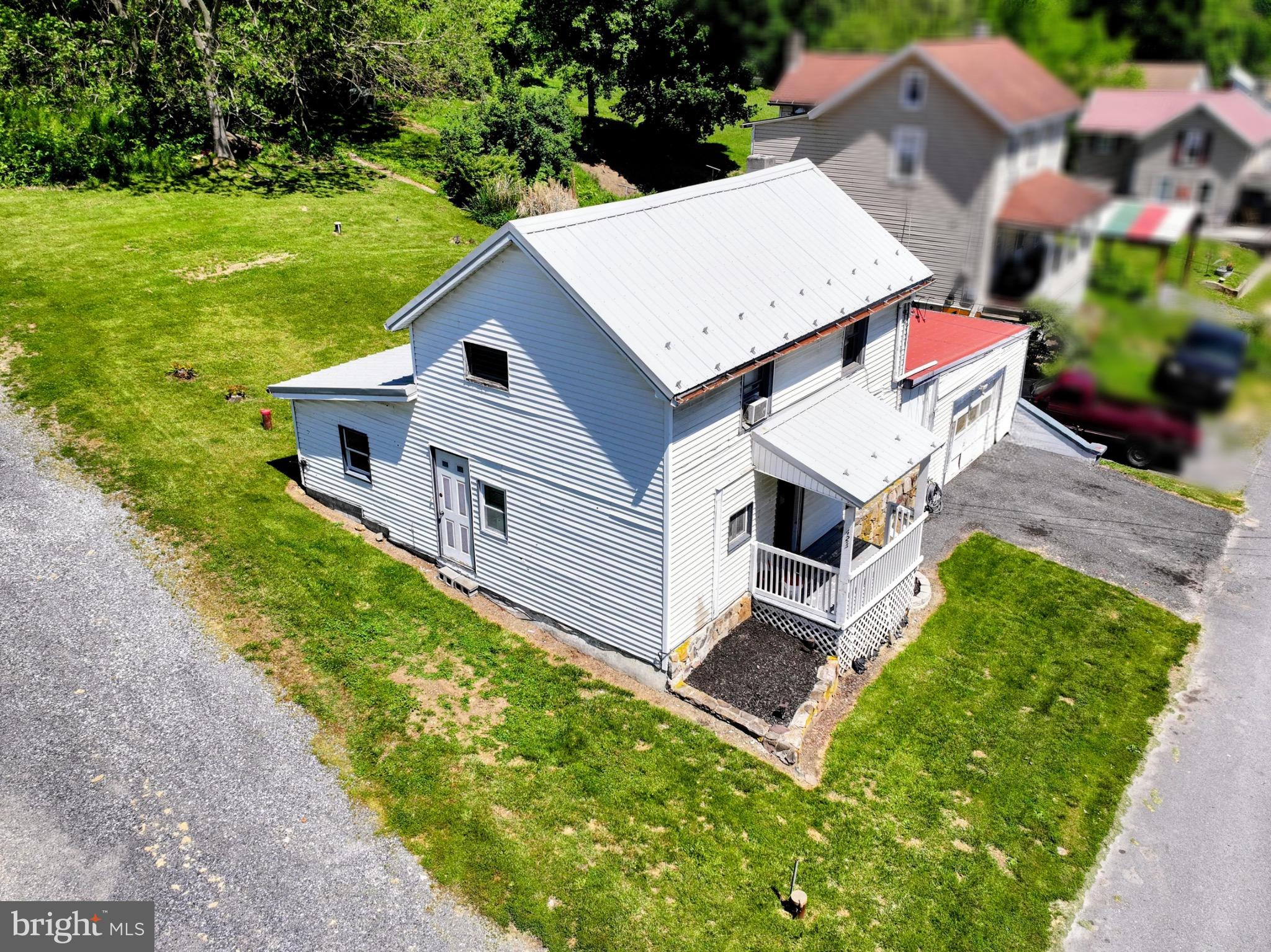 423 Hollars Extension Everett, PA 15537 - Photo 2 of 32