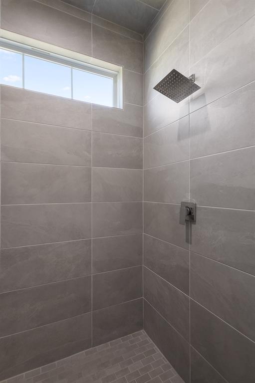 116 Lindsey Lane Runaway Bay, TX 76426 - Photo 28 of 35 a bathroom with a shower and a shower