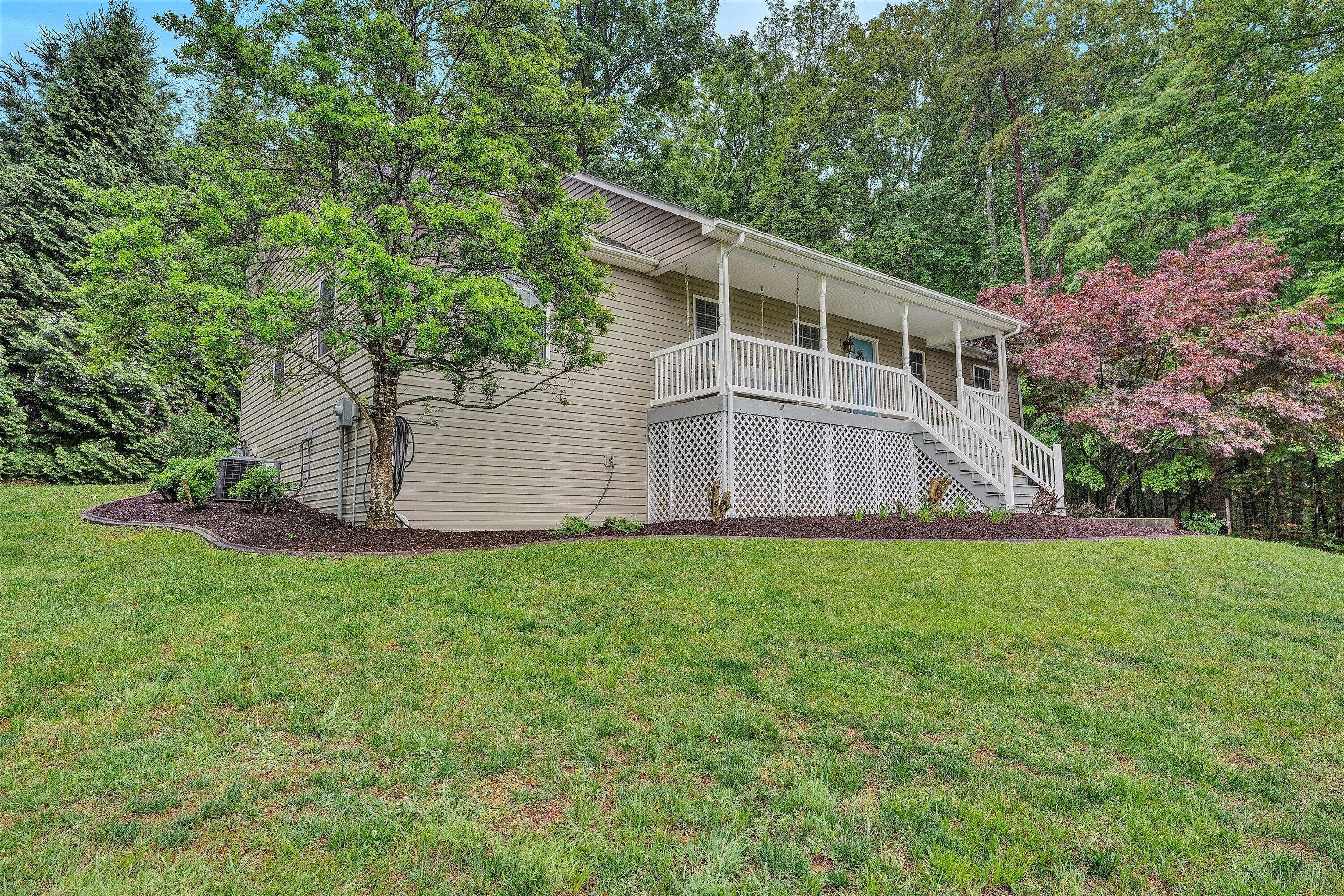 677 Deerfield Road Troutville, VA 24175 - Photo 3 of 48 02-SGP-00319