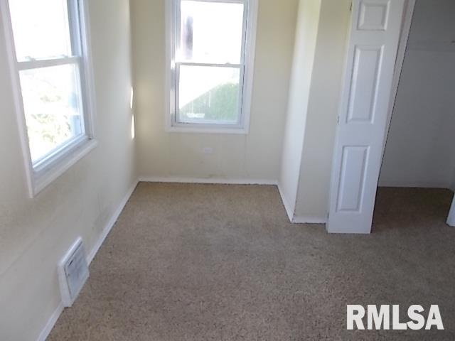 2605 Cleveland Street Clinton, IA 52732 - Photo 9 of 10 Gallery Image 9