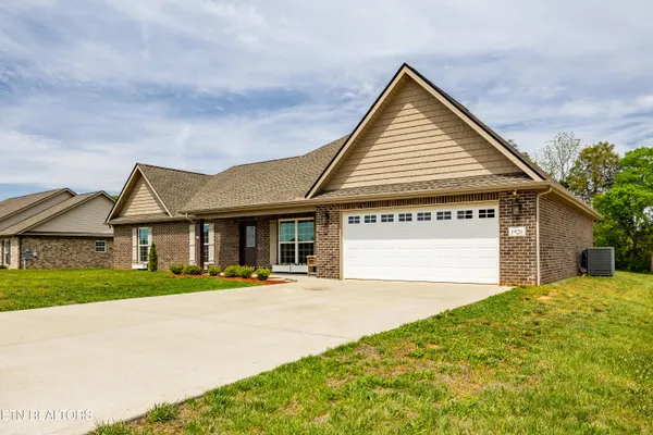 $559,900 | 1920 Griffitts Mill Circle, Maryville, TN 37803