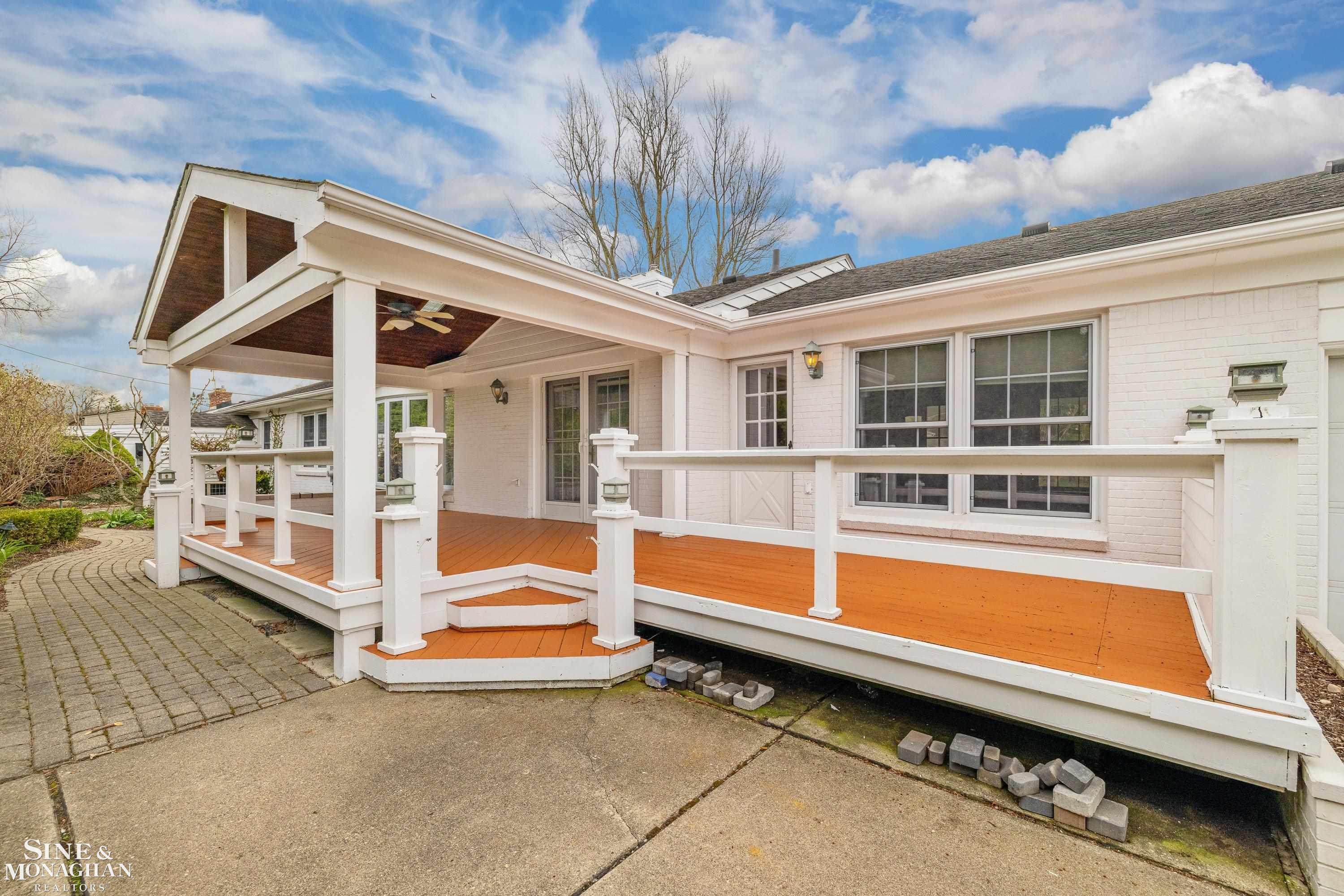 72 South Duval Road Grosse Pointe, MI 48236 - Photo 43 of 48 50204422-1c74321d-ec88-4f36-a07d-41e14f9f6f0e.JPG