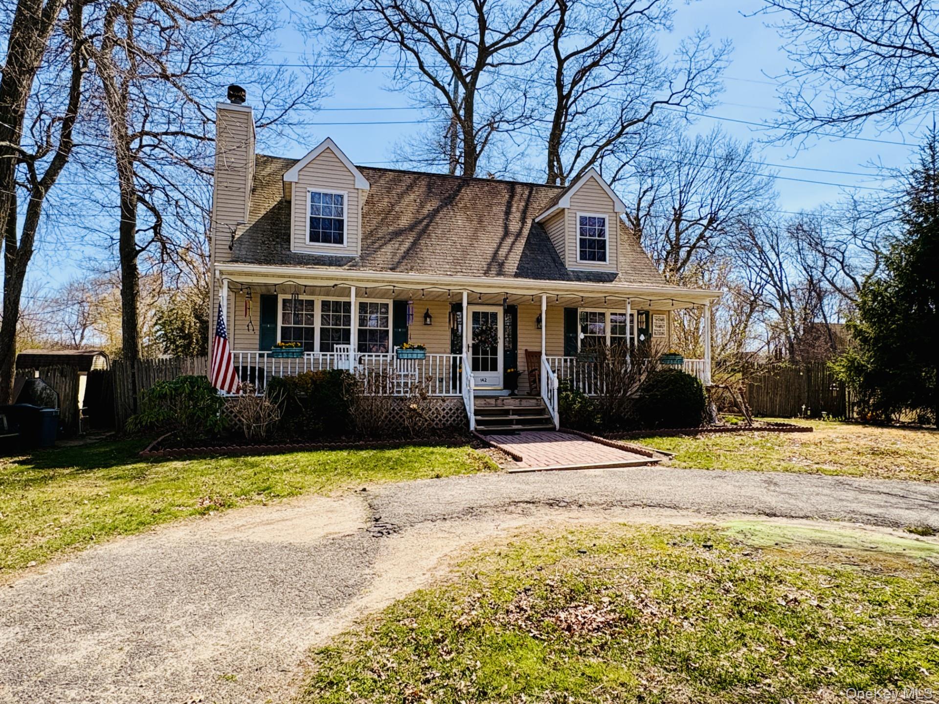 142 King Road Rocky Point, NY 11778 - Photo 3 of 15