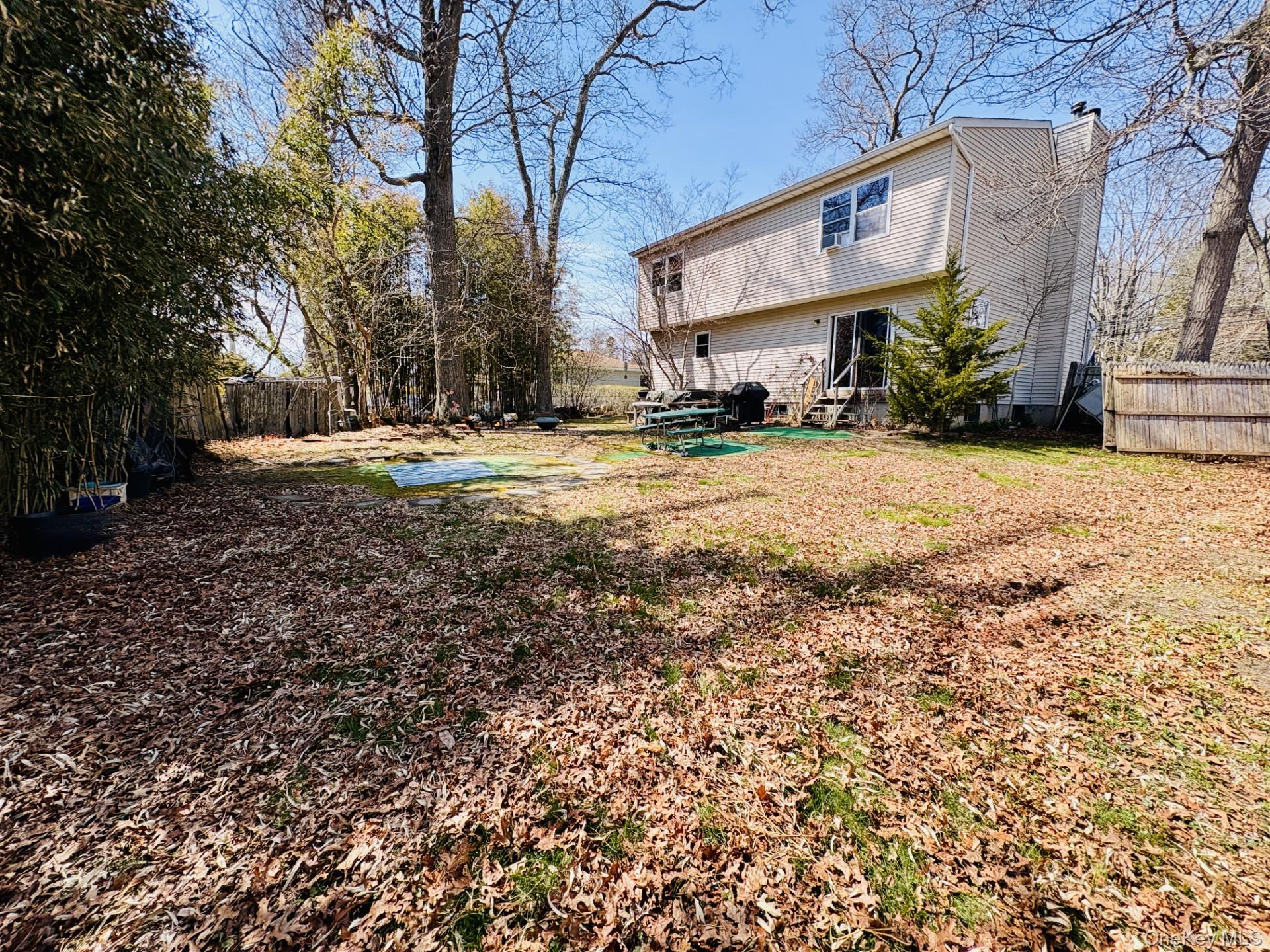 142 King Road Rocky Point, NY 11778 - Photo 4 of 15