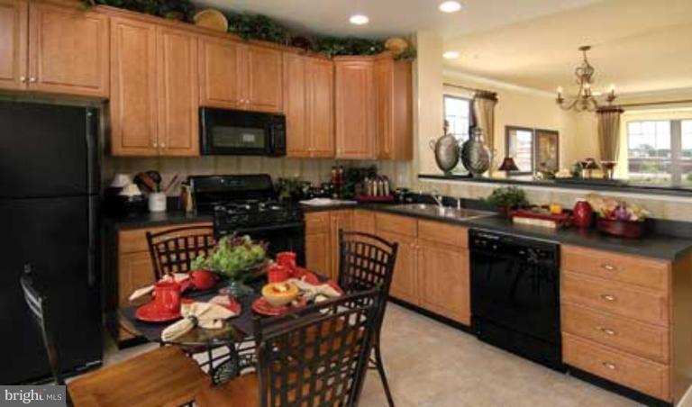 25446 South Riding Boulevard South Riding, VA 20152 - Photo 1 of 8 Kingsley Kitchen