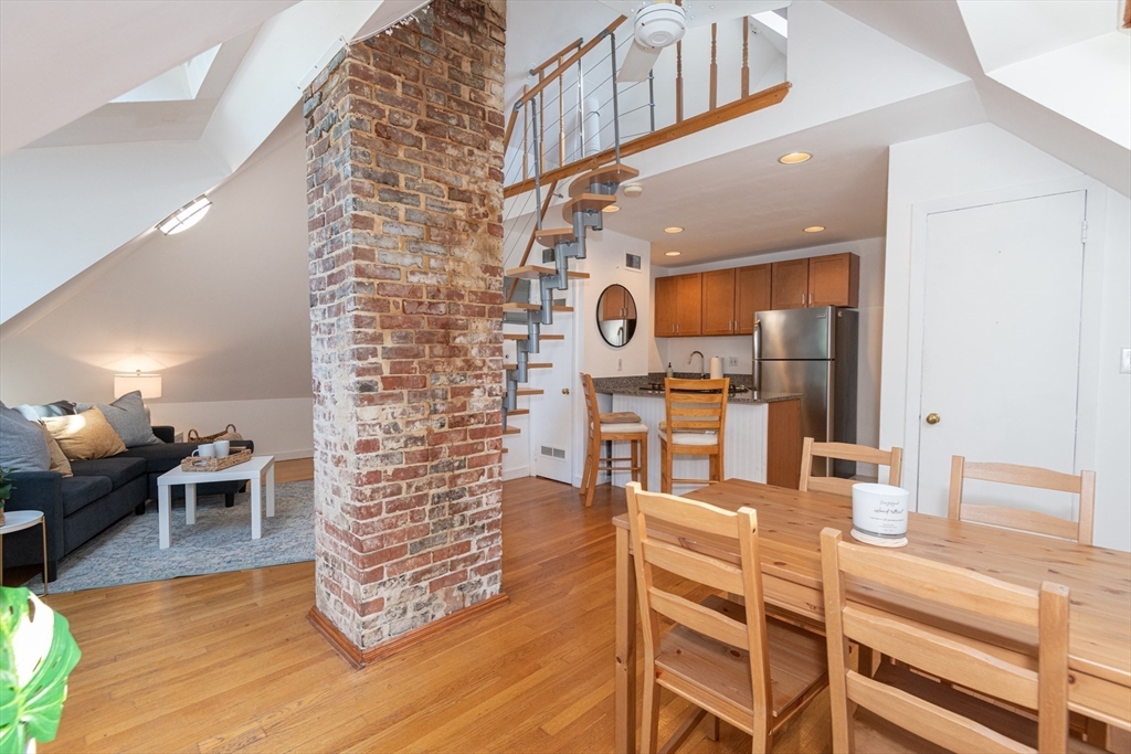 83 Pleasant Street, Unit 7 Marblehead, MA 01945 - Photo 1 of 42