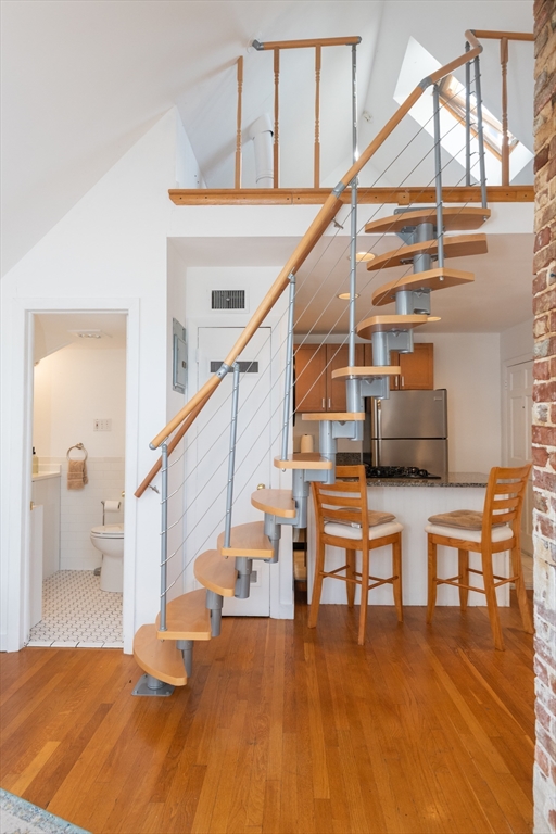 83 Pleasant Street, Unit 7 Marblehead, MA 01945 - Photo 27 of 42