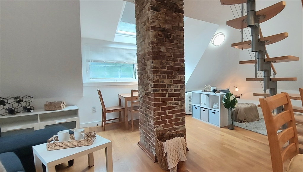 83 Pleasant Street, Unit 7 Marblehead, MA 01945 - Photo 35 of 42