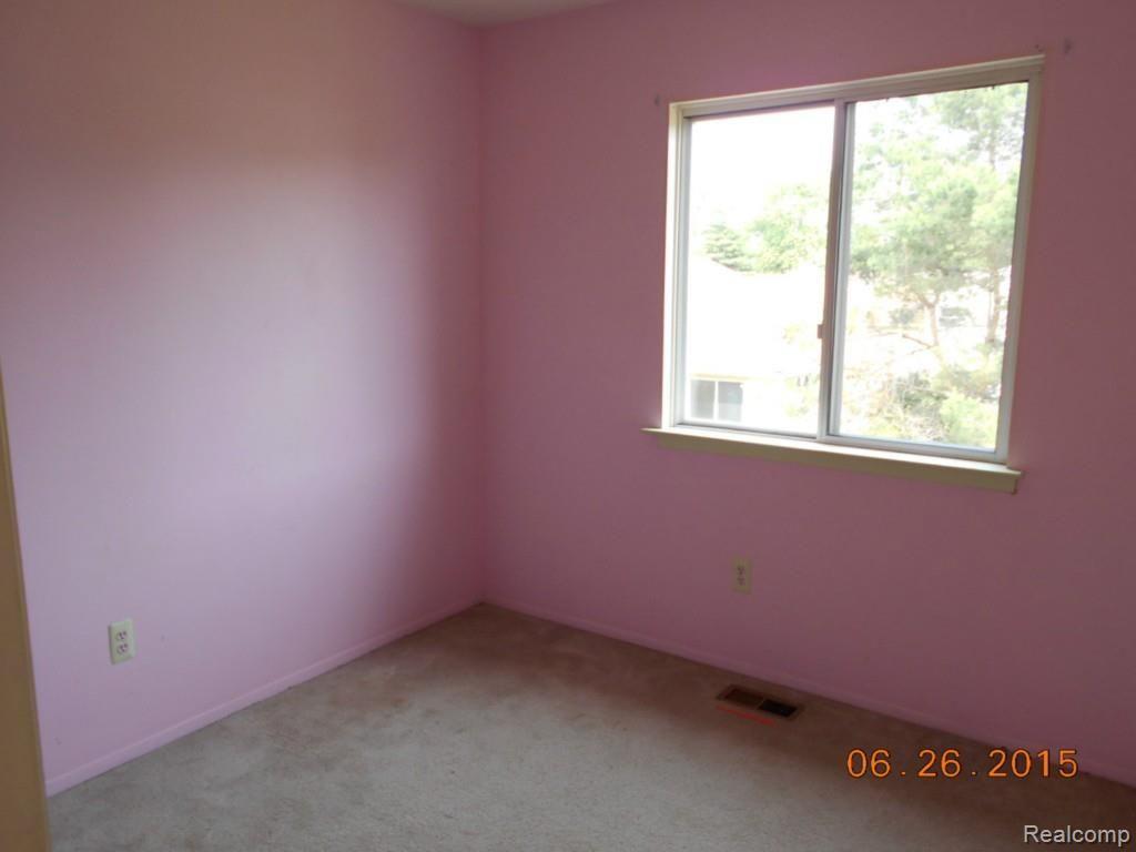 15881 Ridgebrook Path Romulus, MI 48174 - Photo 10 of 12