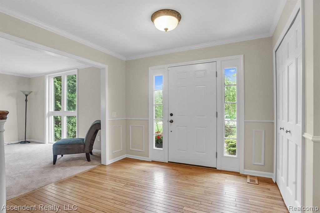 1663 Tacoma Drive Rochester Hills, MI 48306 - Photo 5 of 51