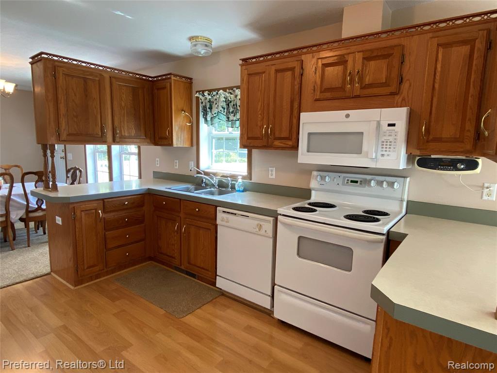 3185 Faussett Road Howell, MI 48855 - Photo 10 of 22
