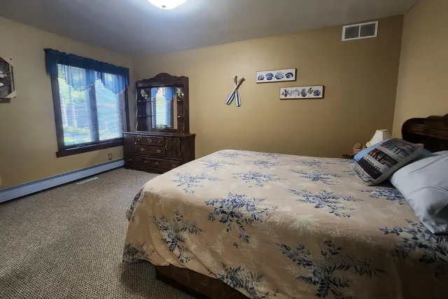 $895,000 | S108W34703 Jacks Bay Road, Mukwonago, WI 53149