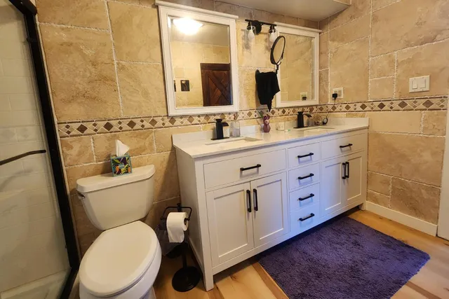 $895,000 | S108W34703 Jacks Bay Road, Mukwonago, WI 53149