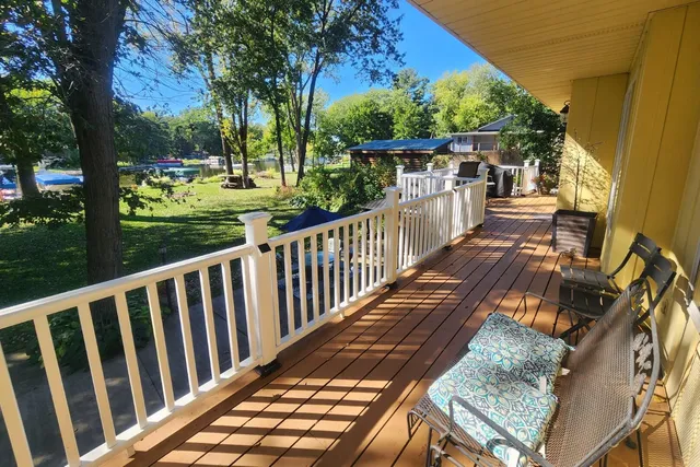 $895,000 | S108W34703 Jacks Bay Road, Mukwonago, WI 53149